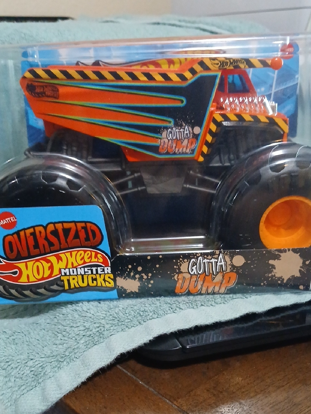 Hot Wheels Oversized Monster Truck Gotta Dump - Orange